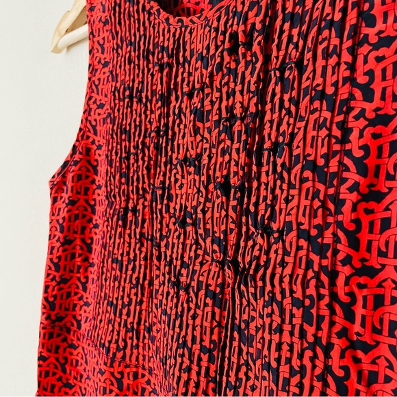 Tory Burch SIZE 4 100% silk signature print red sleeveless blouse - Picture 2 of 4